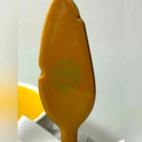 Disney x Magenta - Beautiful Moana Flower  Mug w/ Oar Mixing Spoon - BNWT 🌸⛵️ - Picture 4 of 8